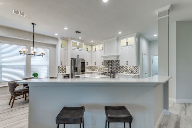 1301 Meadows Avenue, Lantana, TX 76226