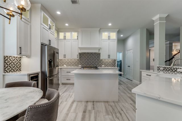 1301 Meadows Avenue, Lantana, TX 76226
