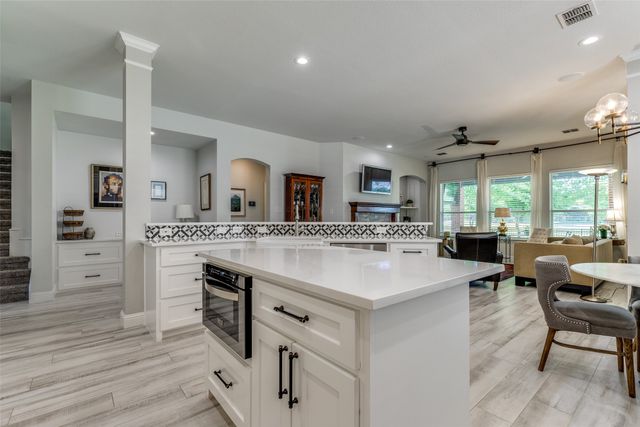 1301 Meadows Avenue, Lantana, TX 76226