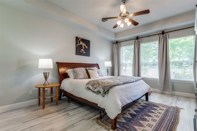 1301 Meadows Avenue, Lantana, TX 76226