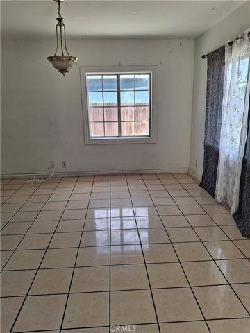 1710 Shamrock, Bakersfield, CA 93304
