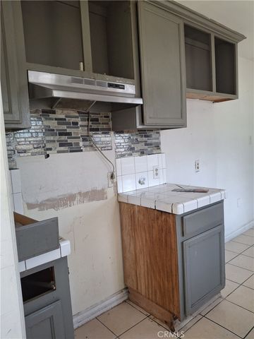 1710 Shamrock, Bakersfield, CA 93304