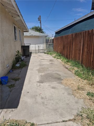 1710 Shamrock, Bakersfield, CA 93304