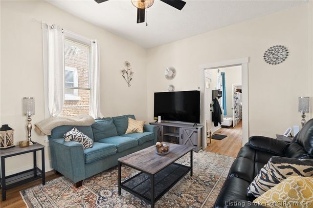 1401 E Oak Street, New Albany, IN 47150