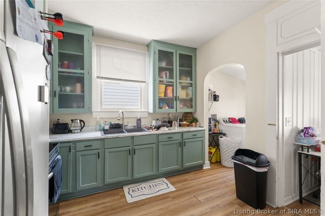 1401 E Oak Street, New Albany, IN 47150