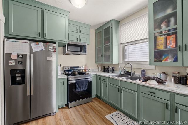 1401 E Oak Street, New Albany, IN 47150