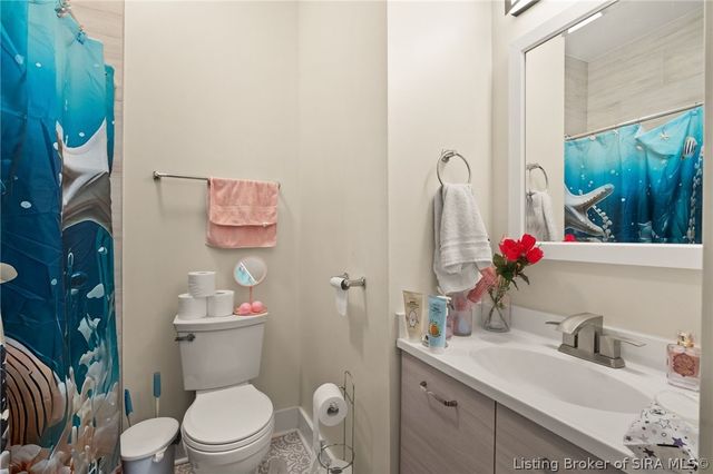 1401 E Oak Street, New Albany, IN 47150