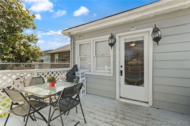 1401 E Oak Street, New Albany, IN 47150