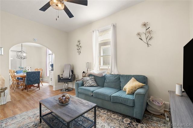 1401 E Oak Street, New Albany, IN 47150