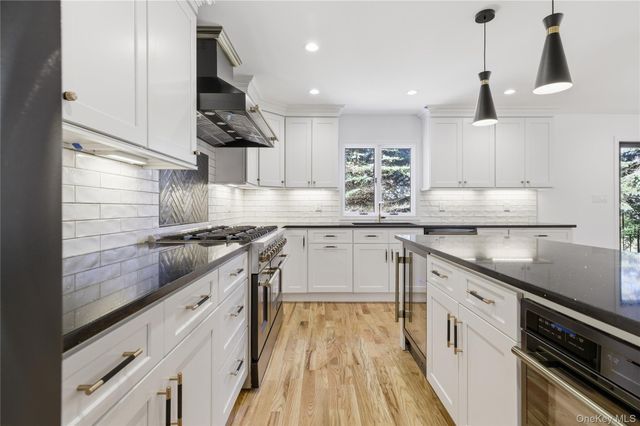 217 Hempstead Avenue, Malverne, NY 11565