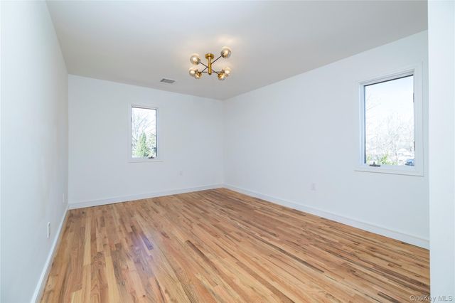 217 Hempstead Avenue, Malverne, NY 11565