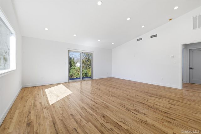 217 Hempstead Avenue, Malverne, NY 11565