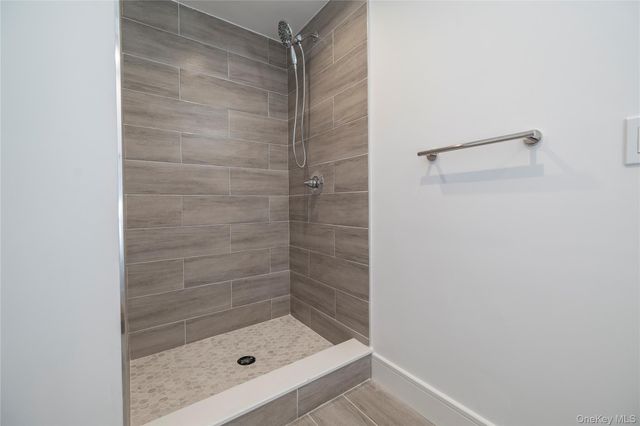 217 Hempstead Avenue, Malverne, NY 11565