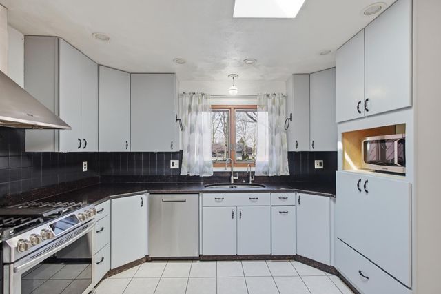 438 Merrick Drive 438 Merrick Drive, Beavercreek, OH 45434