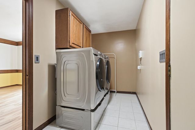 438 Merrick Drive 438 Merrick Drive, Beavercreek, OH 45434