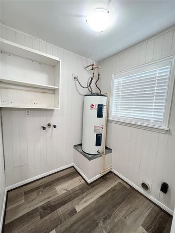 307 Veselka Road, Freeport, TX 77541