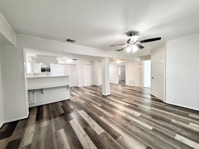 307 Veselka Road, Freeport, TX 77541