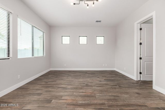 9818 S 7TH Place, Phoenix, AZ 85042