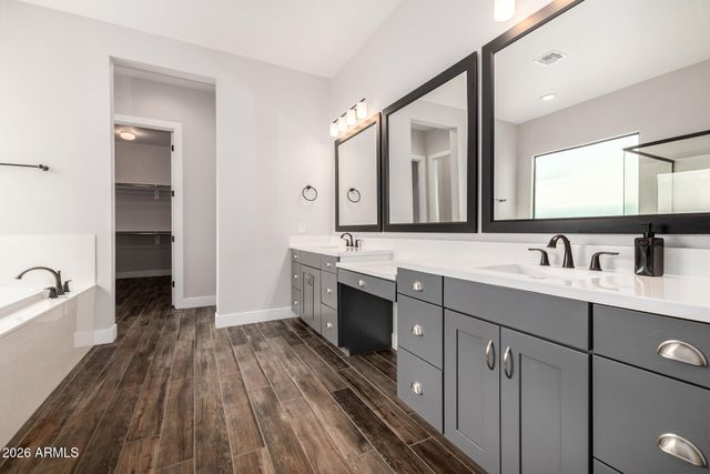 9818 S 7TH Place, Phoenix, AZ 85042