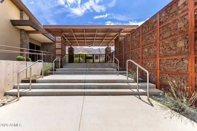 9818 S 7TH Place, Phoenix, AZ 85042