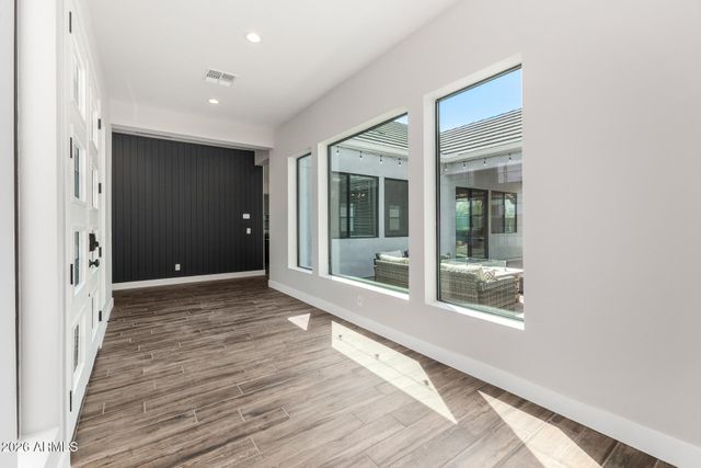 9818 S 7TH Place, Phoenix, AZ 85042