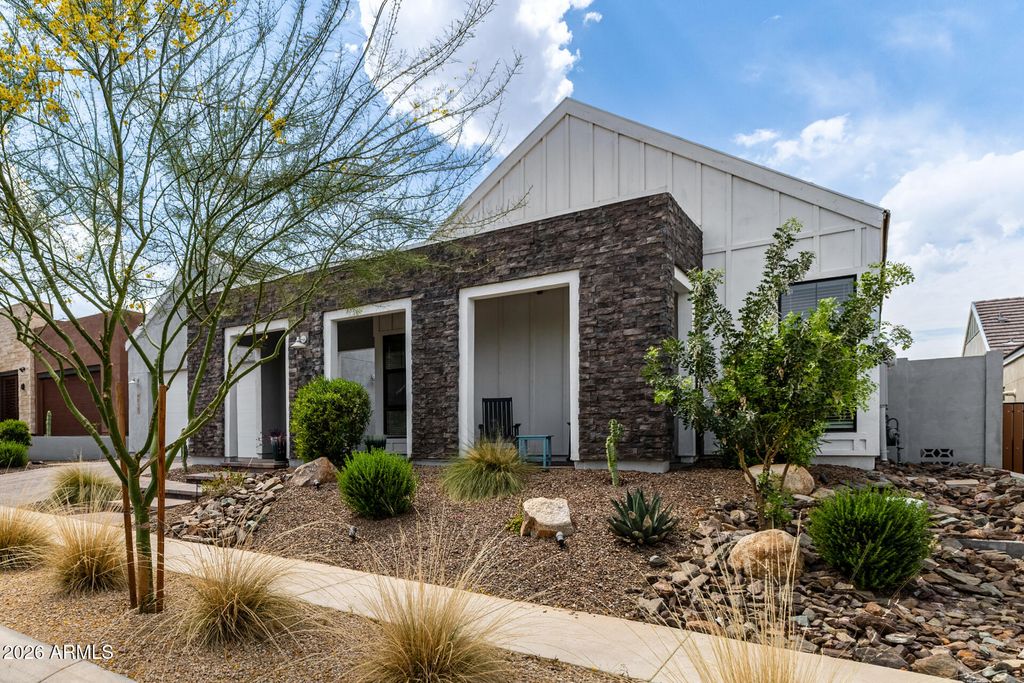 9818 S 7TH Place, Phoenix, AZ 85042 — photo 4