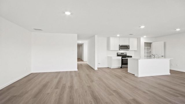 2607 Foxgrove Lane, Sealy, TX 77474