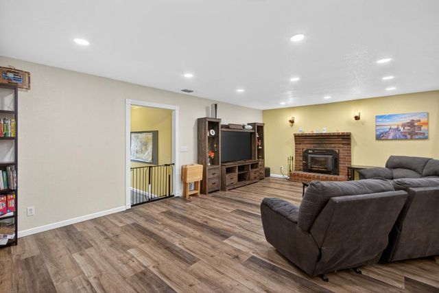 8405 Fernando Way, Elverta, CA 95626