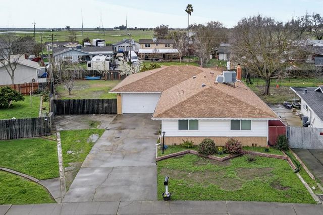 8405 Fernando Way, Elverta, CA 95626