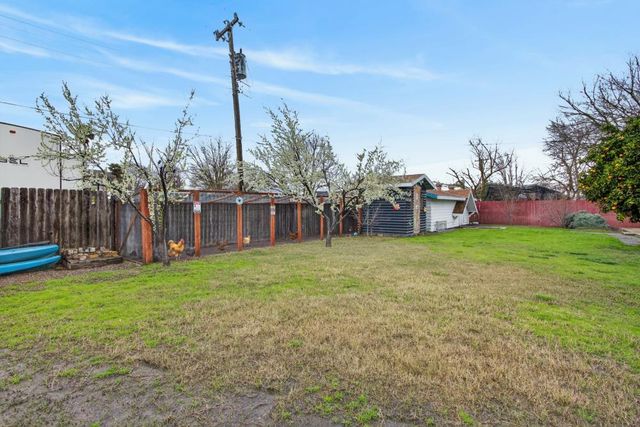 8405 Fernando Way, Elverta, CA 95626