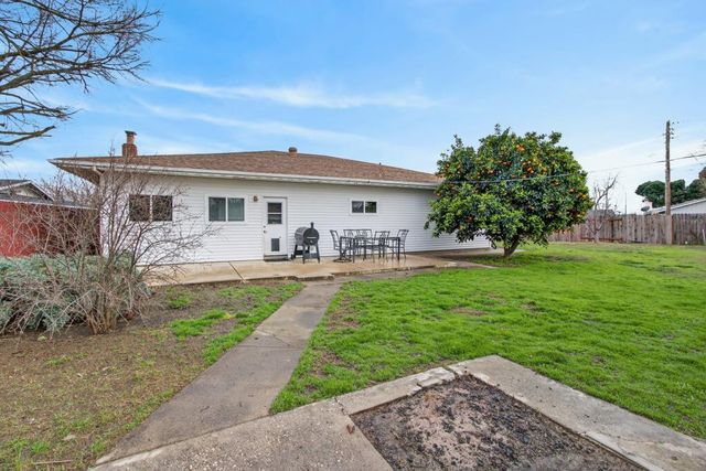 8405 Fernando Way, Elverta, CA 95626