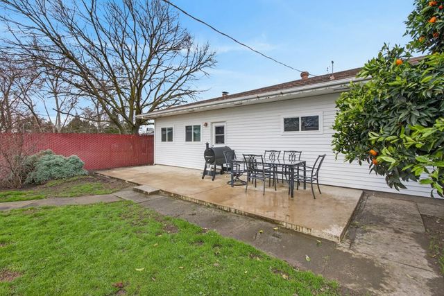 8405 Fernando Way, Elverta, CA 95626