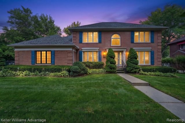 594 Fiske Drive, Detroit, MI 48214