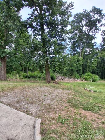 25 Oak Hill Drive 1, Asheville, NC 28806