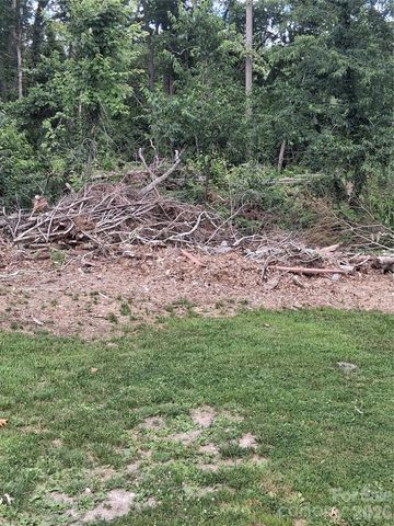 25 Oak Hill Drive 1, Asheville, NC 28806