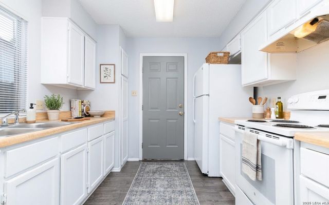 5855 Cliffmont, San Antonio, TX 78250