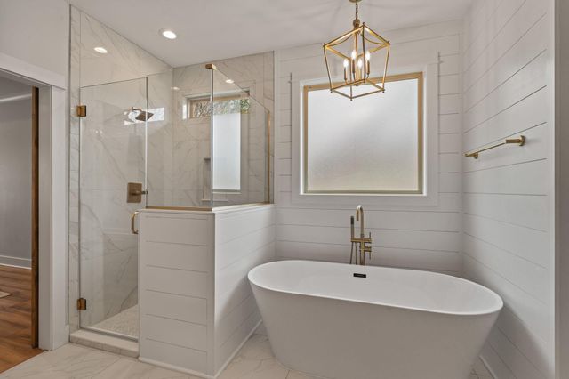 12 Buck, Hattiesburg, MS 39402