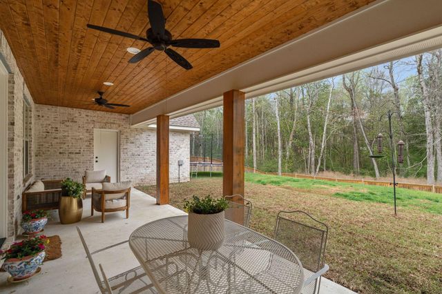 12 Buck, Hattiesburg, MS 39402