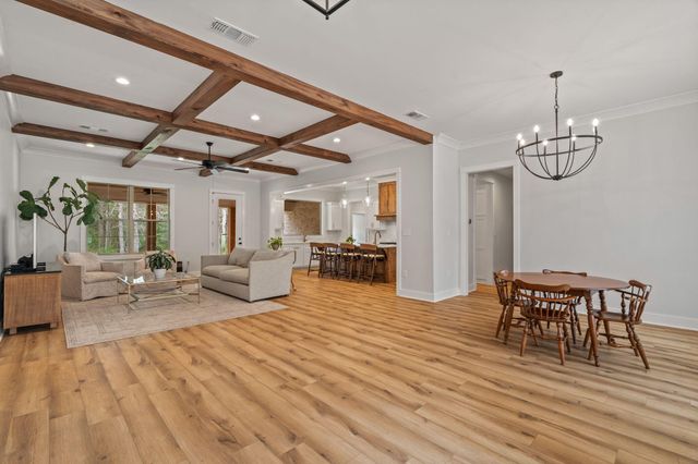 12 Buck, Hattiesburg, MS 39402