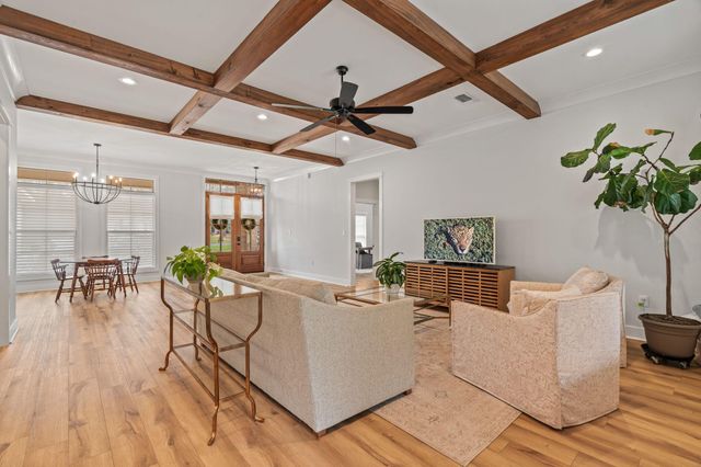 12 Buck, Hattiesburg, MS 39402