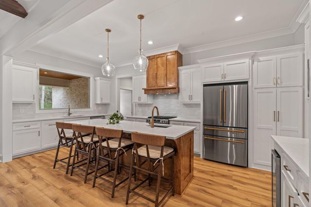 12 Buck, Hattiesburg, MS 39402