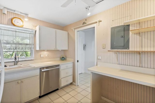 4726 SE Capstan Avenue 4, Stuart, FL 34997