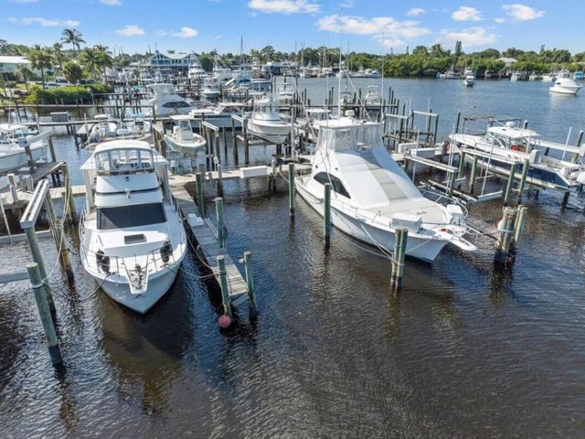 4726 SE Capstan Avenue 4, Stuart, FL 34997