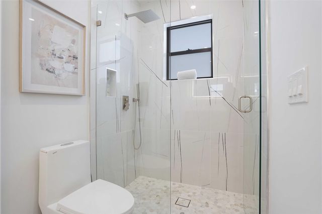 317 NE 21st St, Wilton Manors, FL 33305