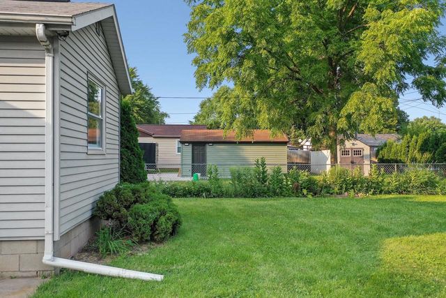 1813 11TH AVENUE, Green Bay, WI 54304