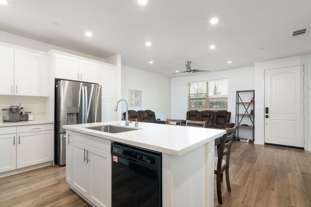 477 N Beechwood 183, Rialto, CA 92376