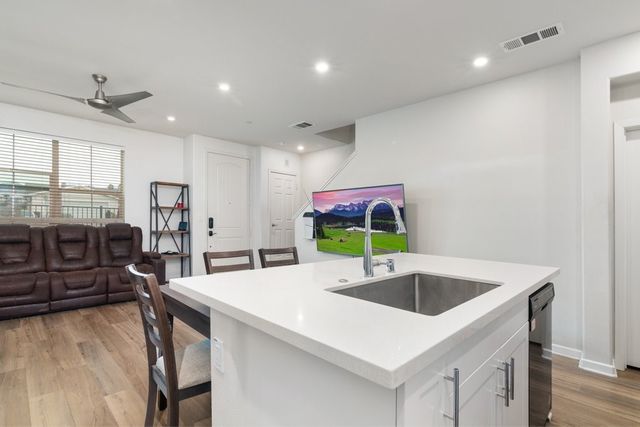 477 N Beechwood 183, Rialto, CA 92376