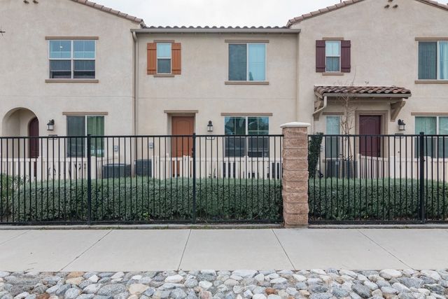 477 N Beechwood 183, Rialto, CA 92376