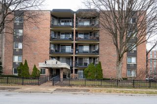 1 N CHESTNUT Avenue 1F, Arlington Heights, IL 60005