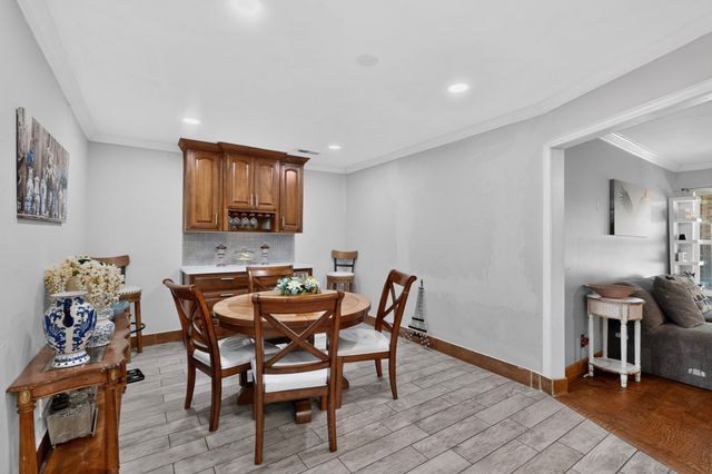 2520 Hillsboro Avenue, Dallas, TX 75228